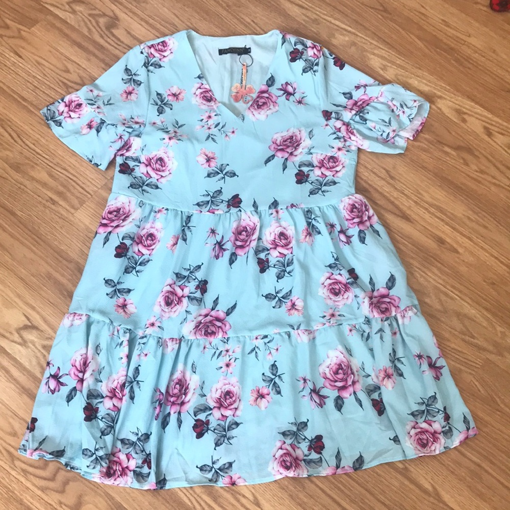 Fancyinn dress boho floral summer dress  beautiful medium M NWT